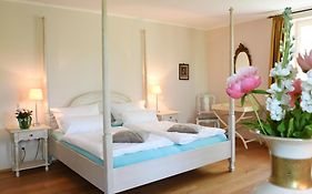 Haus Keppelborg: Zi Elisabeth Mit Burgmauerblick